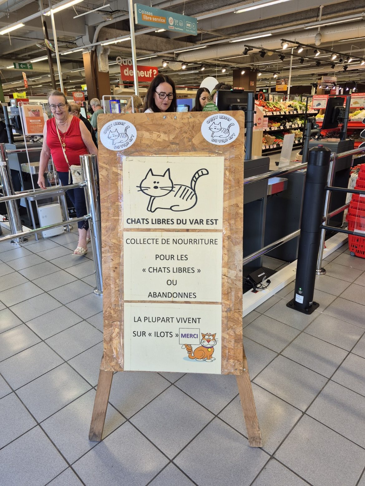 Collecte au magasin AUCHAN avenue De lattre De Tassigny à FREJUS les 4 et octobre 2025